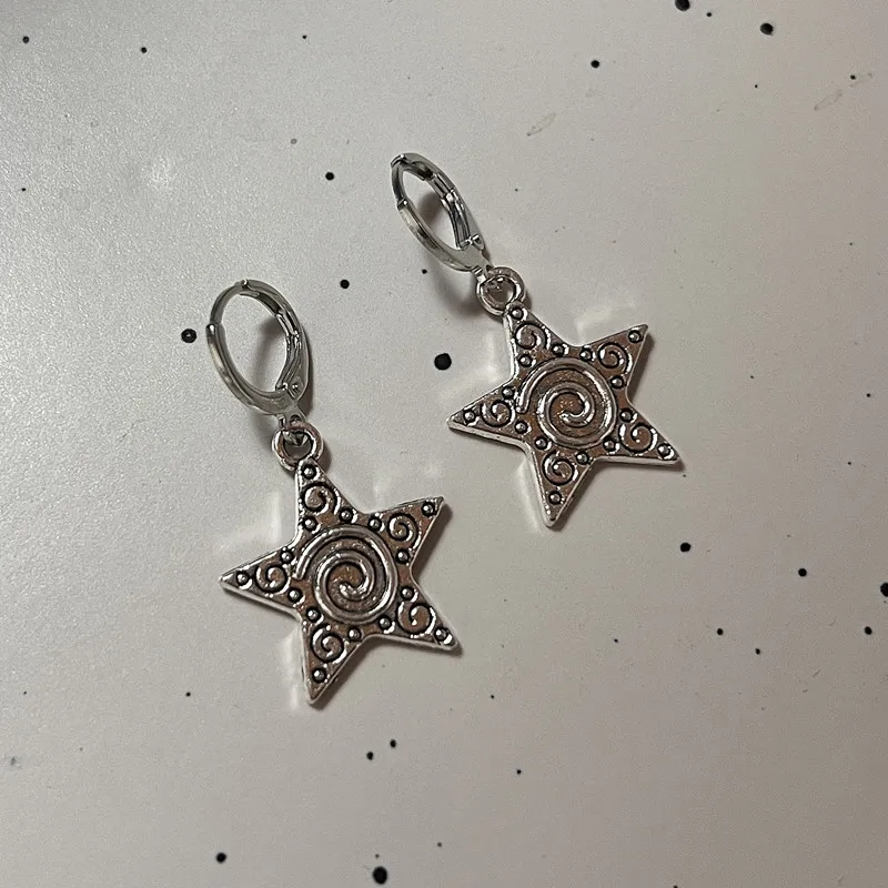 Women'S Accessories In The 90S - Vintage goth prata cor espiral vortex